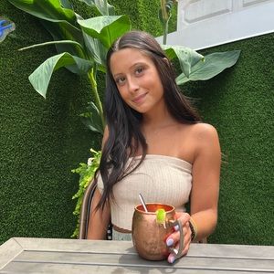 Meet your Posher, Nina